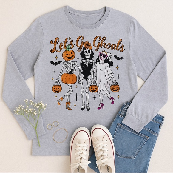 Gildan Tops - Gildan Gray Halloween Long Sleeve Tee